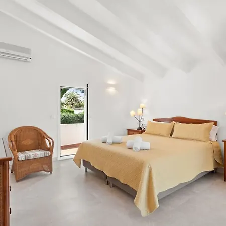 Luminosa 阿达亚港